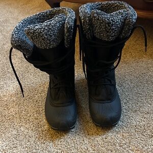 Kamik Black Winter Boots with Gray Knit Cuff
